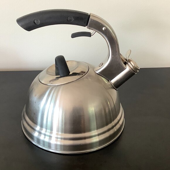 Whistling Tea Kettle - Picture 2 of 10